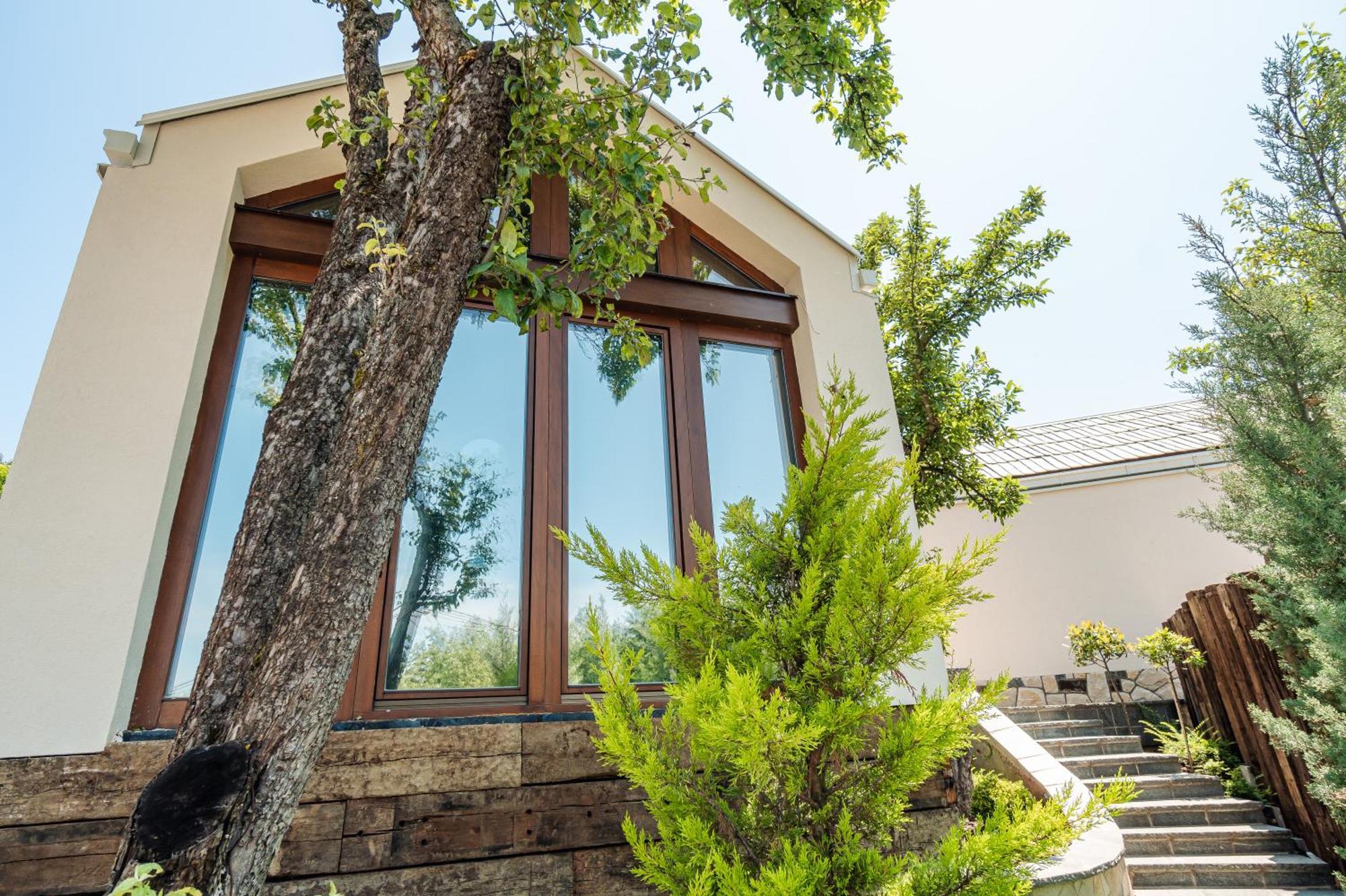 Toplik Village Resort Lukavica Екстер'єр фото